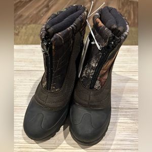 Boys Size 2 Boots - new with tags